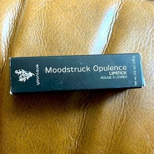 Younique moonstruck opulence lipstick - vain